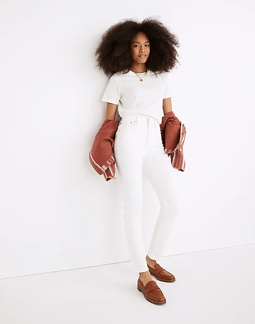 Madewell white jeans are a versatile and chic wardrobe staple that can be paired with various tops, shoes,