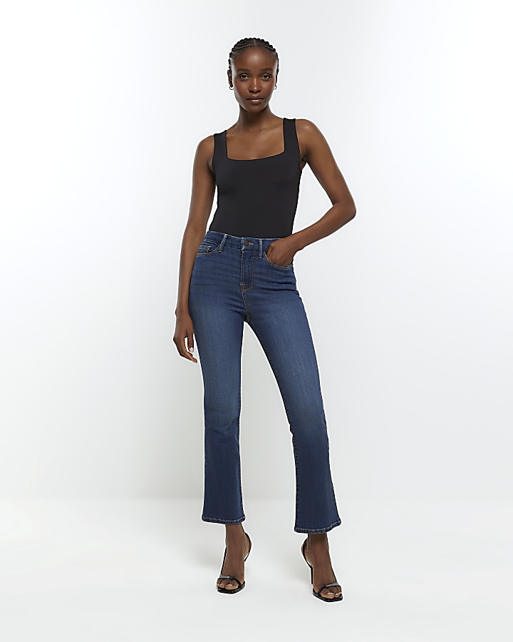 Cropped bootcut jeans, also known as ankle-length or cropped flared jeans, have made a remarkable comeback in recent fashion cycles.