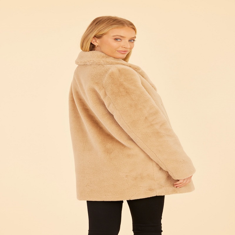  faux fur coat