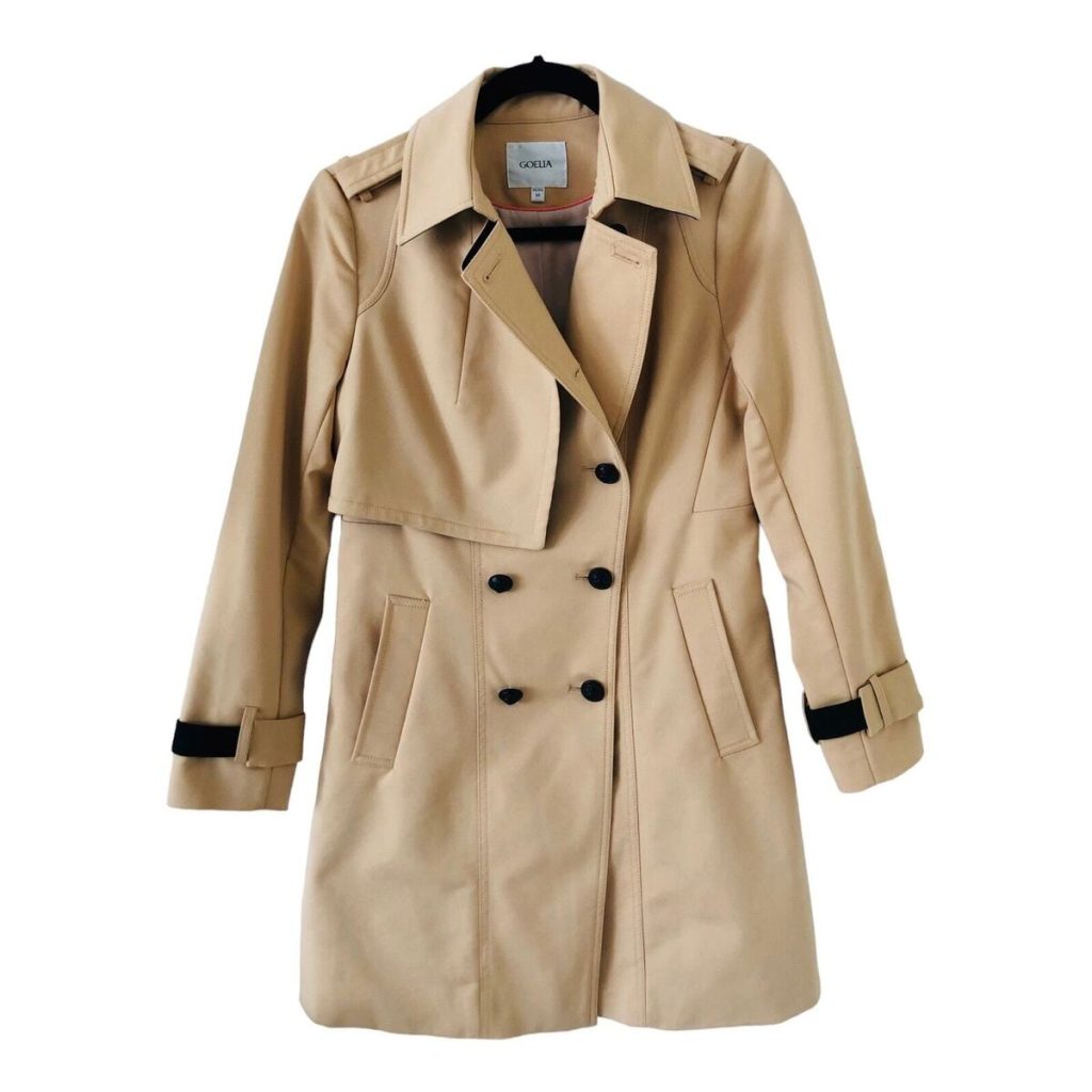 Water resistant trench coat